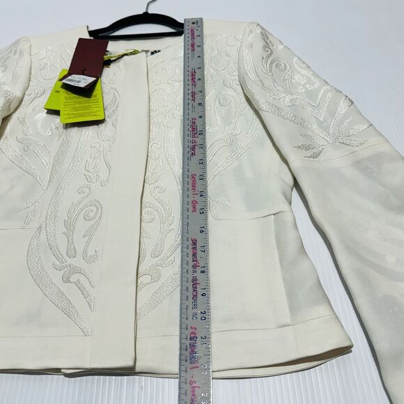 ETRO 44 US/8 Milano Jacket White Silk Lined embroidered Button Front NWT $3550 - Picture 3 of 9